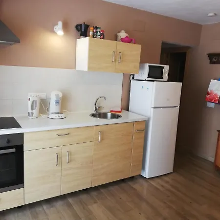Aparthotel Nido Aguila Blanca *